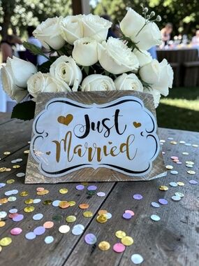 Just Married Gold & White Table Sign